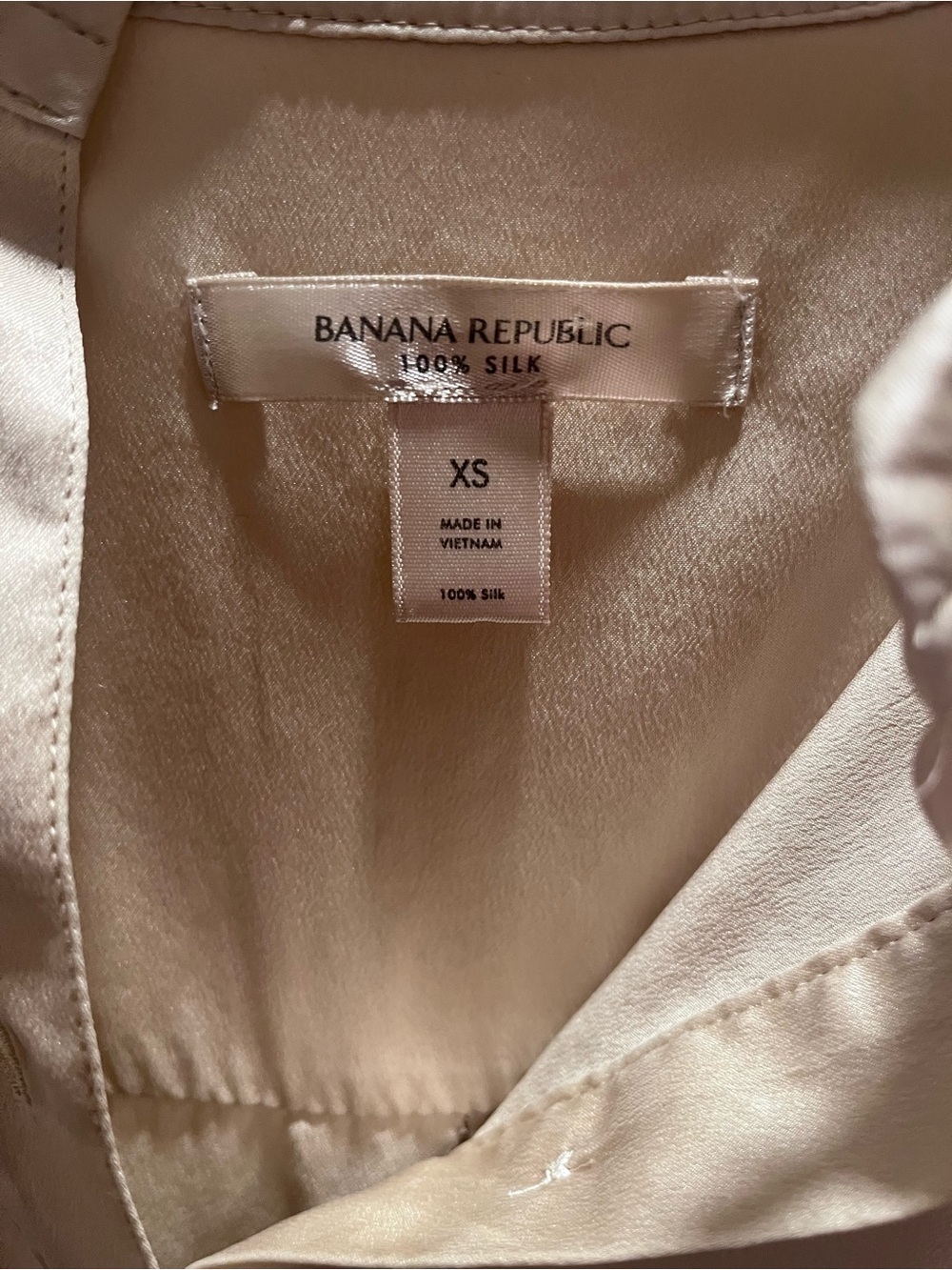 100% Silk Banana Republic Women's Short-Sleeve Blouse - Tan
